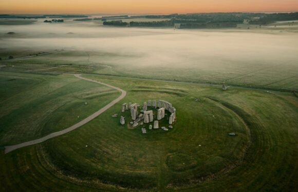 An Introduction to Stonehenge