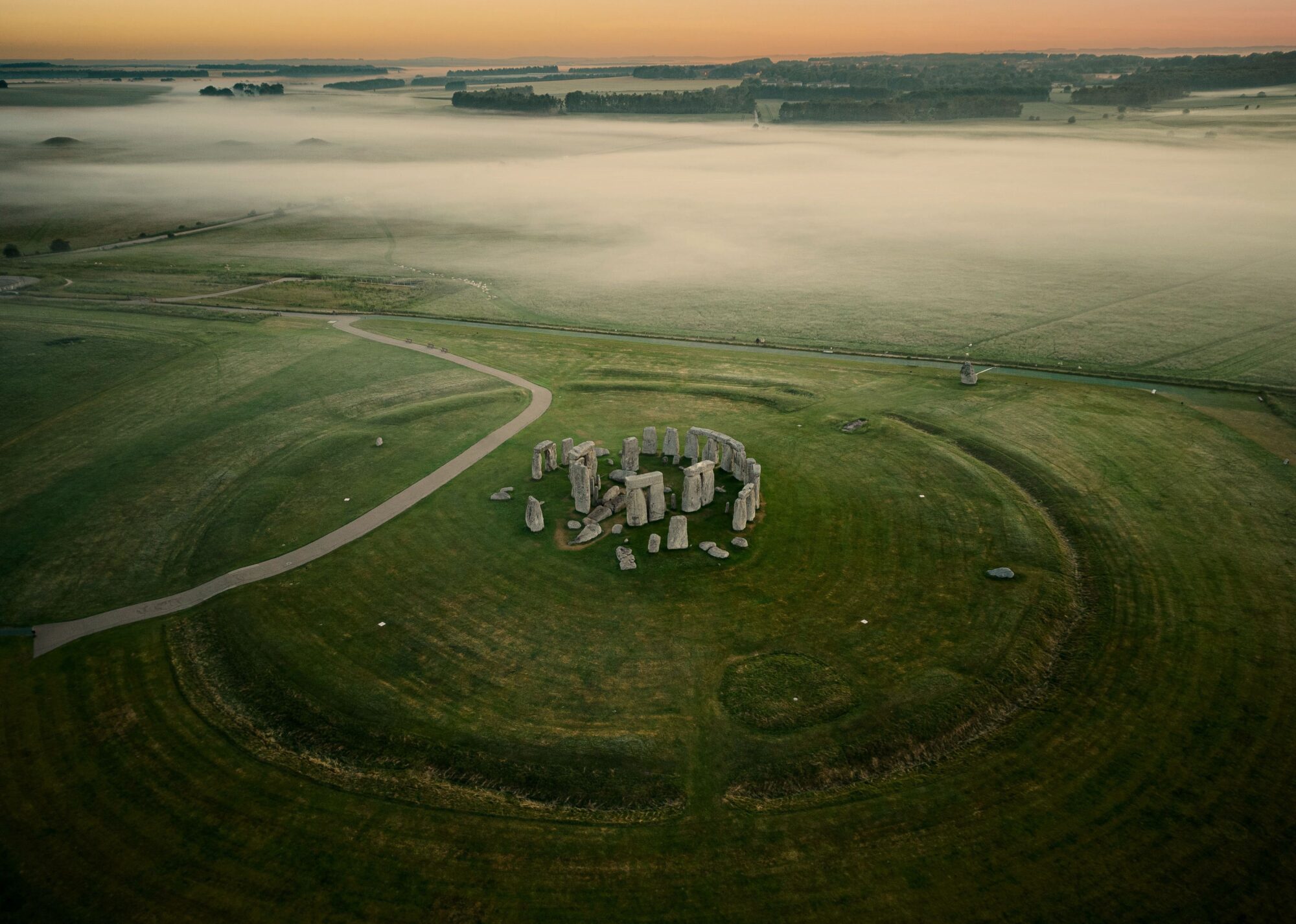 An Introduction to Stonehenge